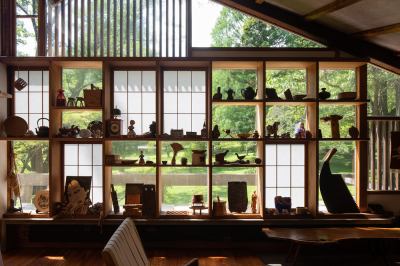 Uncrating the Japanese House : Junzo Yoshimura, Antonin and Noémi Raymond, and George Nakashima